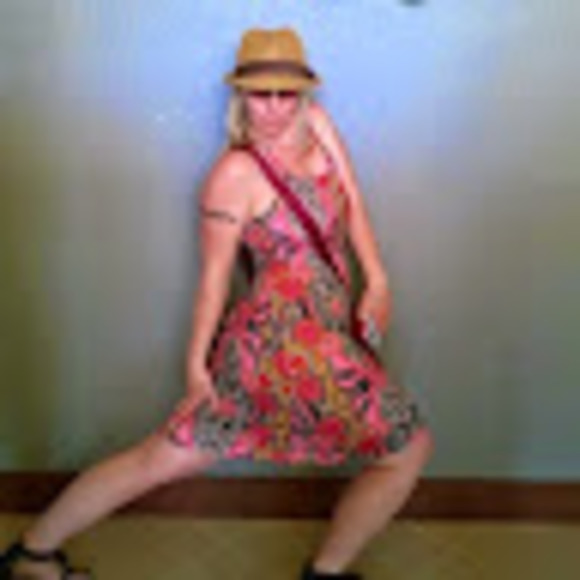 taryneadams